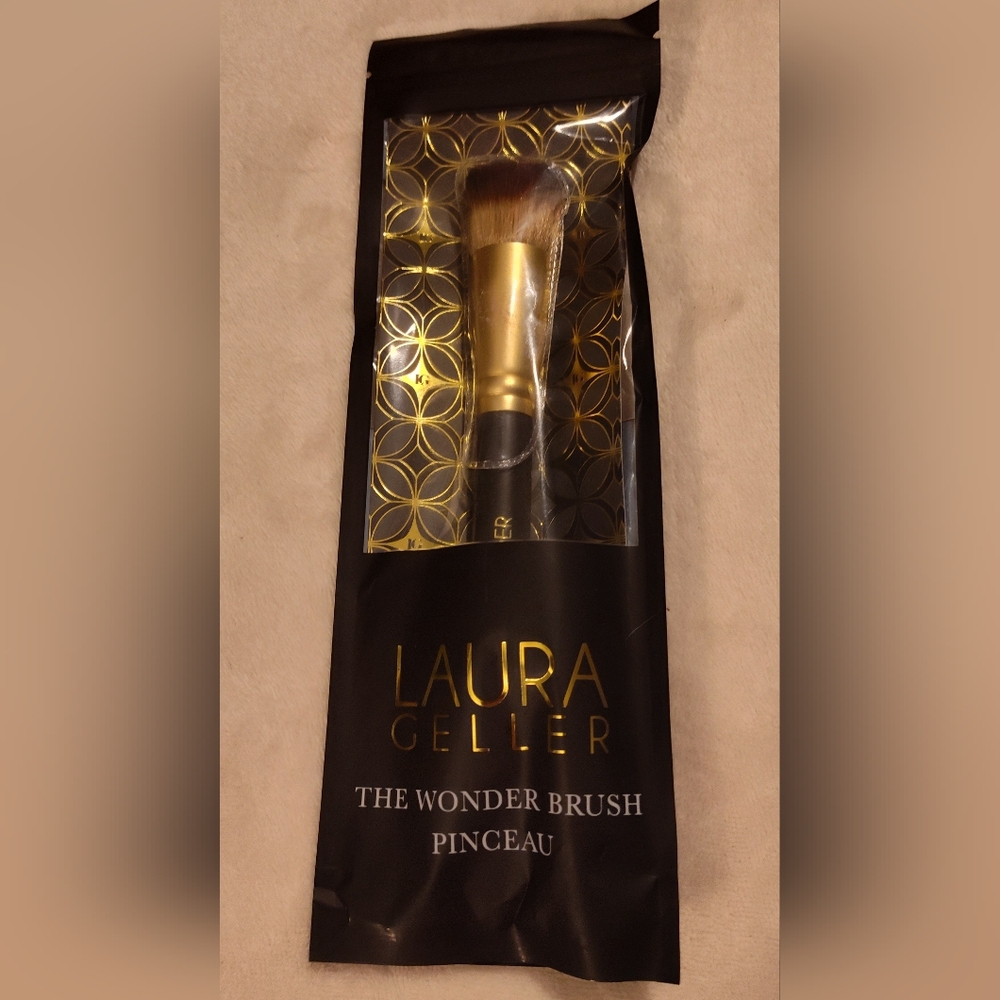 Laura Geller Makeup Brush with Gold Accents